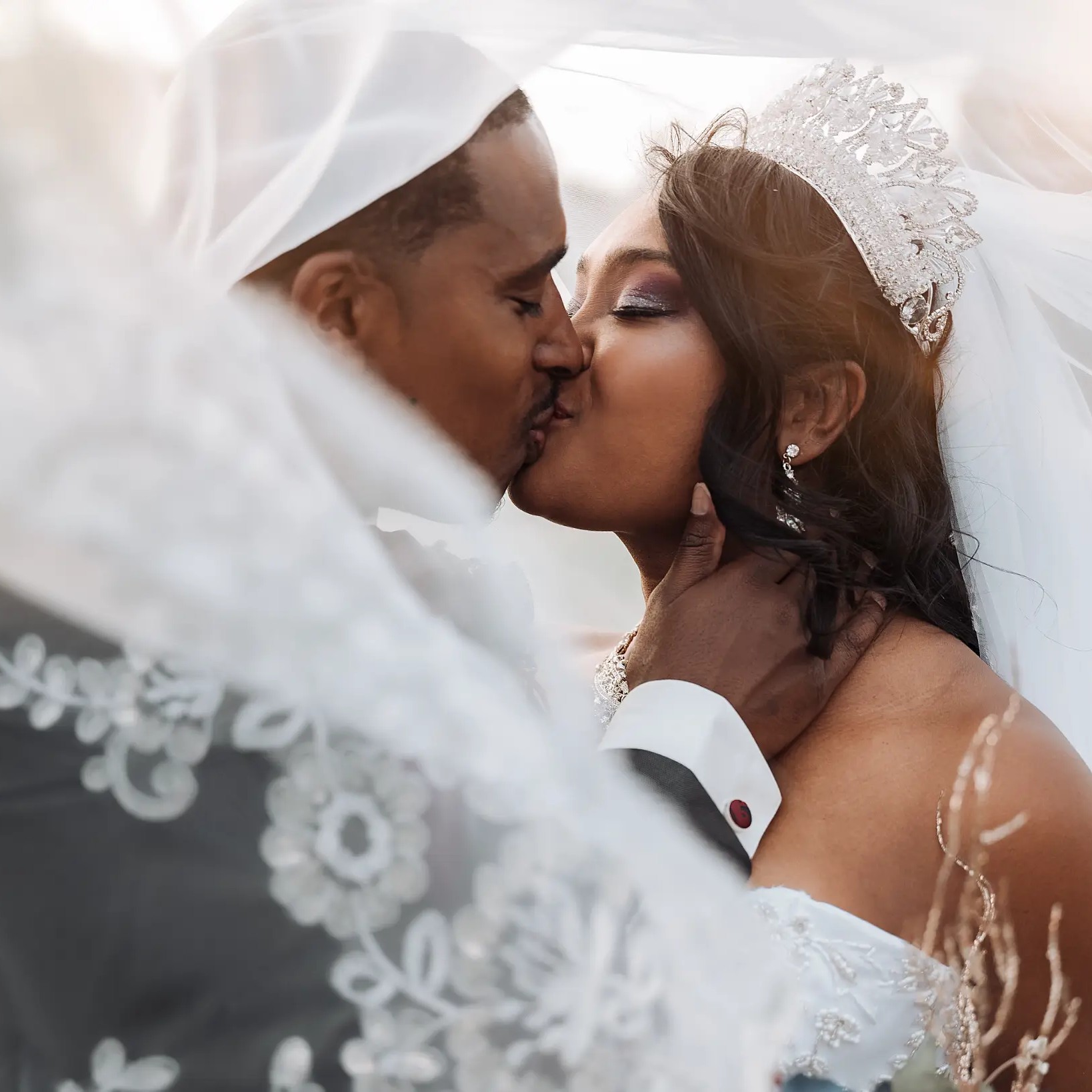 Elegant wedding kiss, Eagle Glen, Corona, California